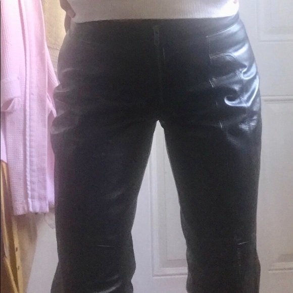 Danier Leather Pants Size 2 - Picture 8 of 8